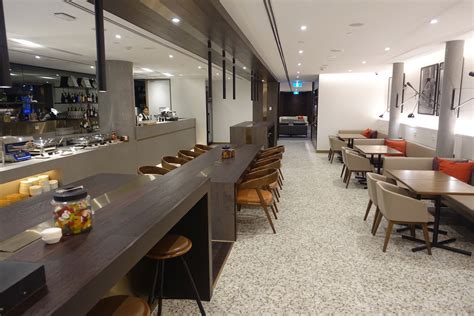 Amex Platinum Airport Lounge Access Guide (2023).